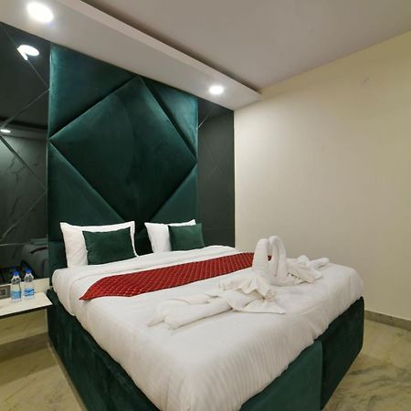 The Twenties Kamla Nagar Hotell New Delhi Exteriör bild